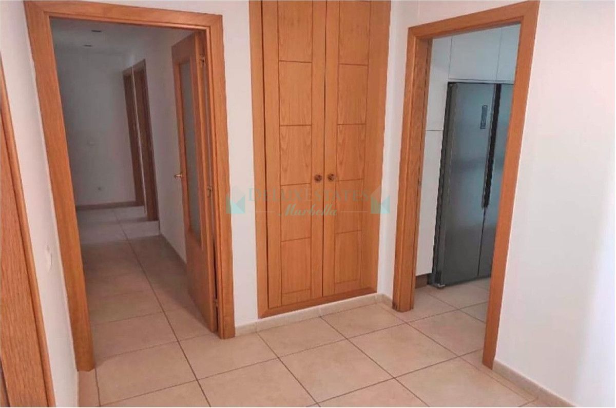 Apartment for sale in Nueva Andalucia