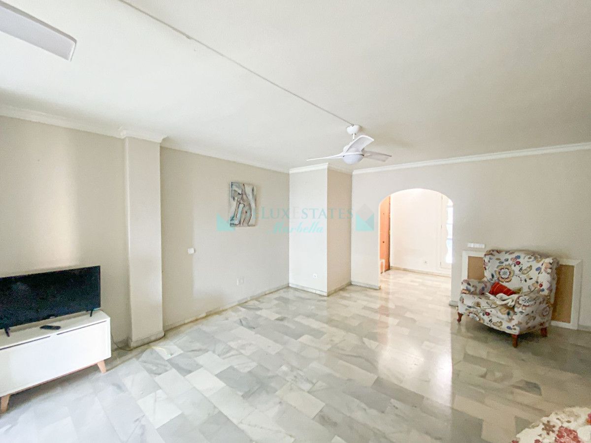 Apartment for sale in Nueva Andalucia