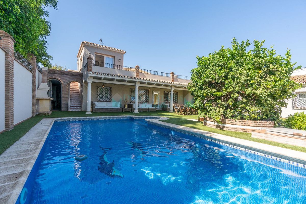 Villa for sale in San Pedro de Alcantara