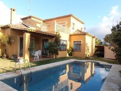 Villa for sale in San Pedro de Alcantara