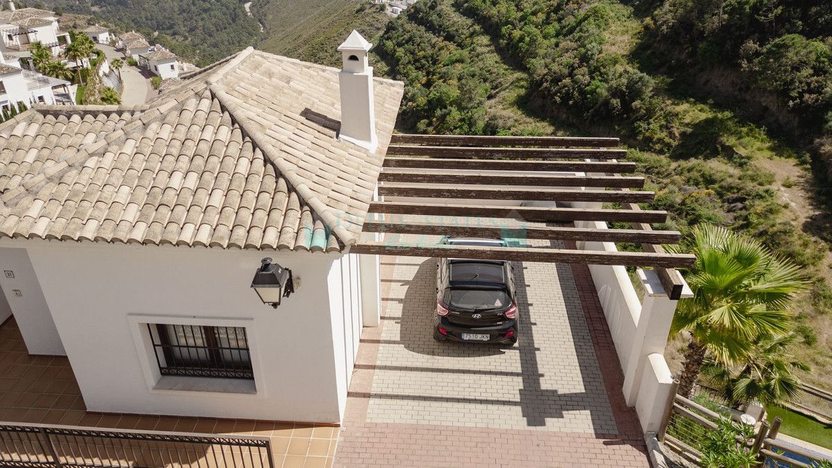 Villa en venta en Benahavis