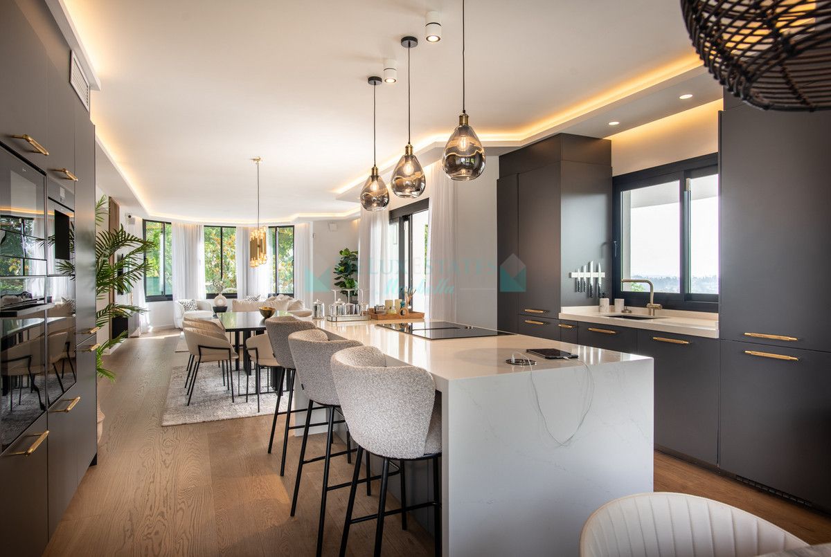 Villa for sale in La Quinta, Benahavis