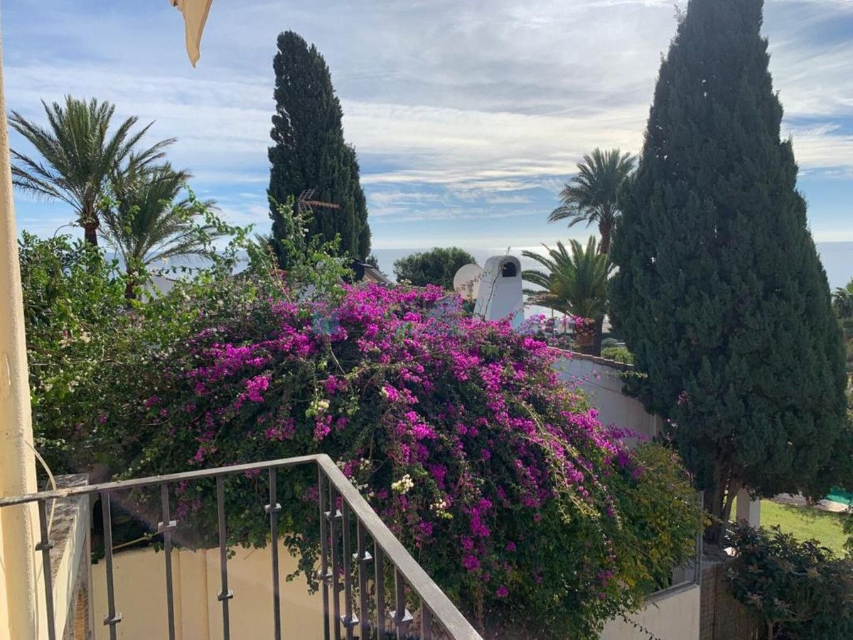 Villa en venta en Estepona