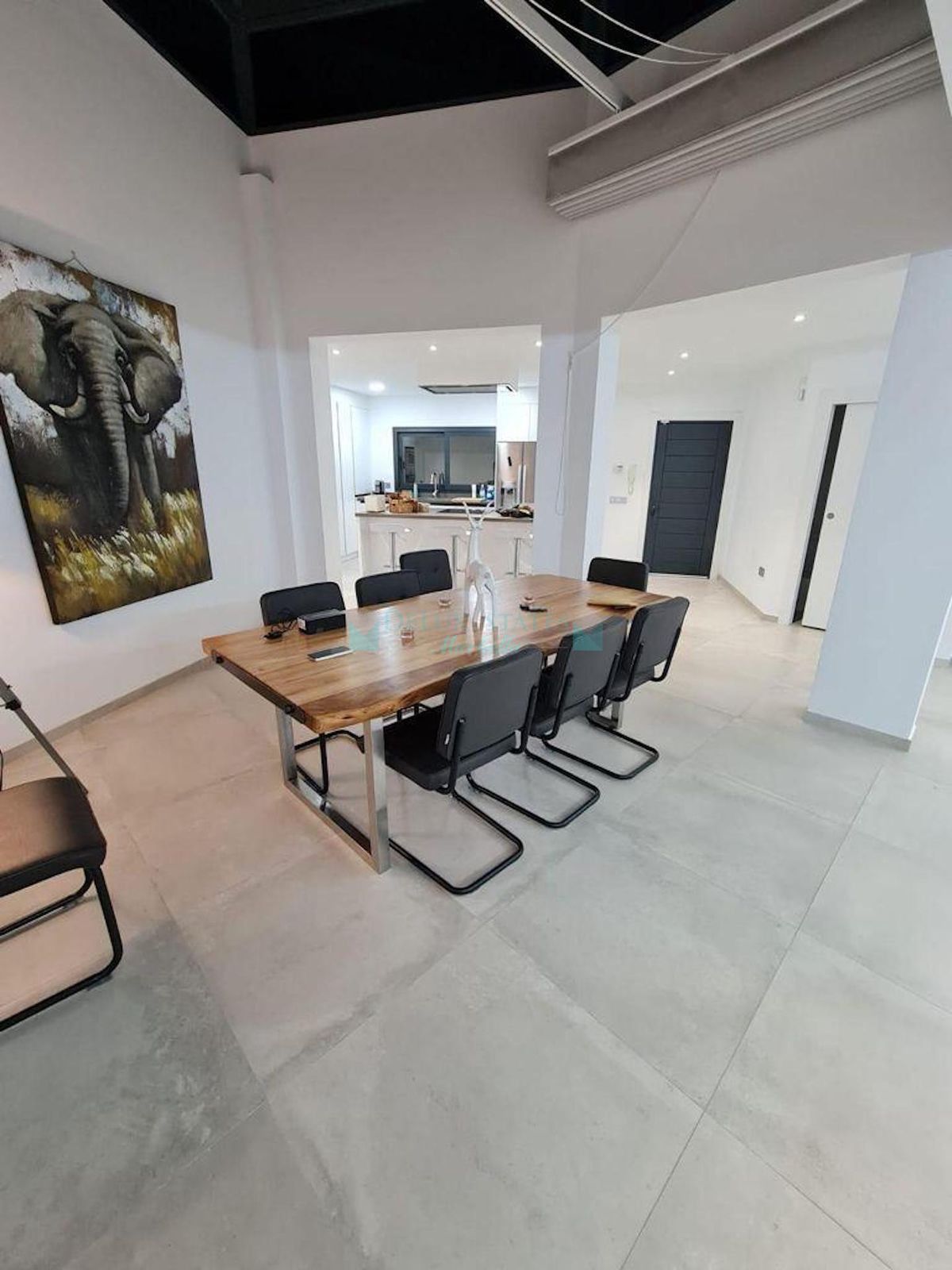 Villa en alquiler en El Rosario, Marbella Este