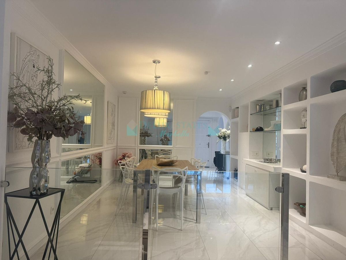 Ground Floor Apartment for sale in Marbella - Puerto Banus