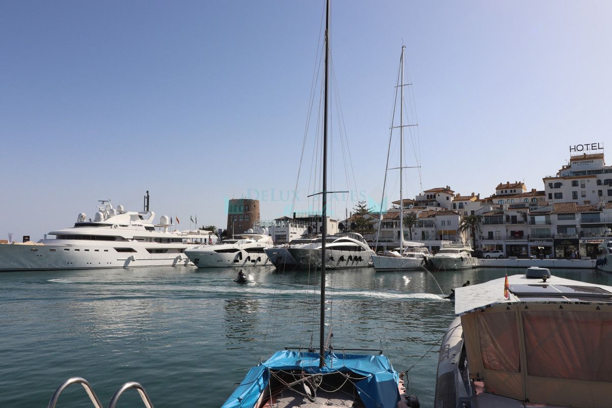 Atraque en venta en Marbella - Puerto Banus