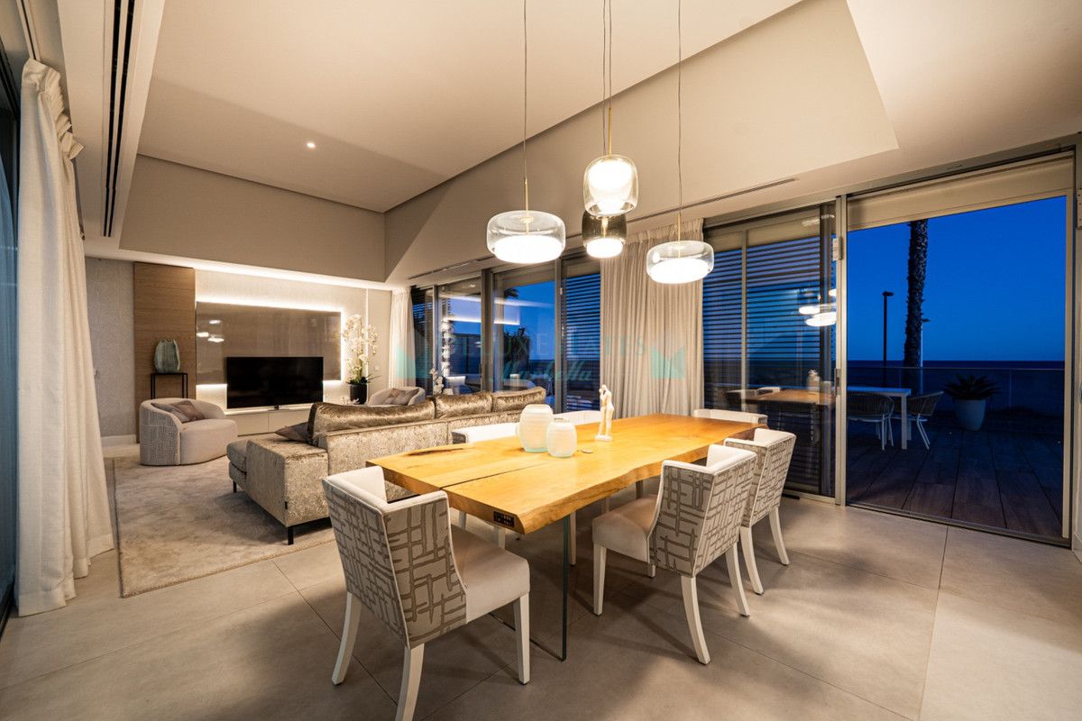 Villa for sale in Estepona