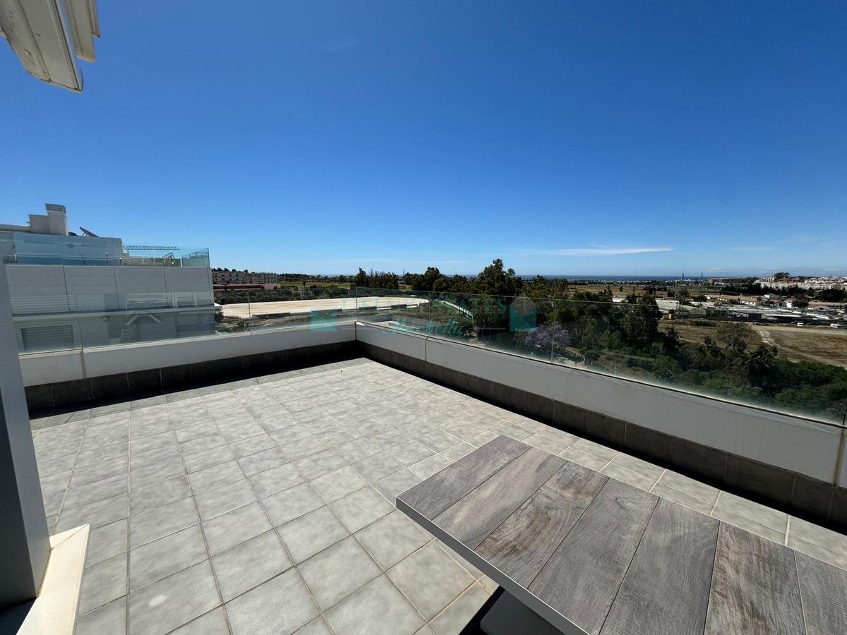 Penthouse for rent in Nueva Andalucia