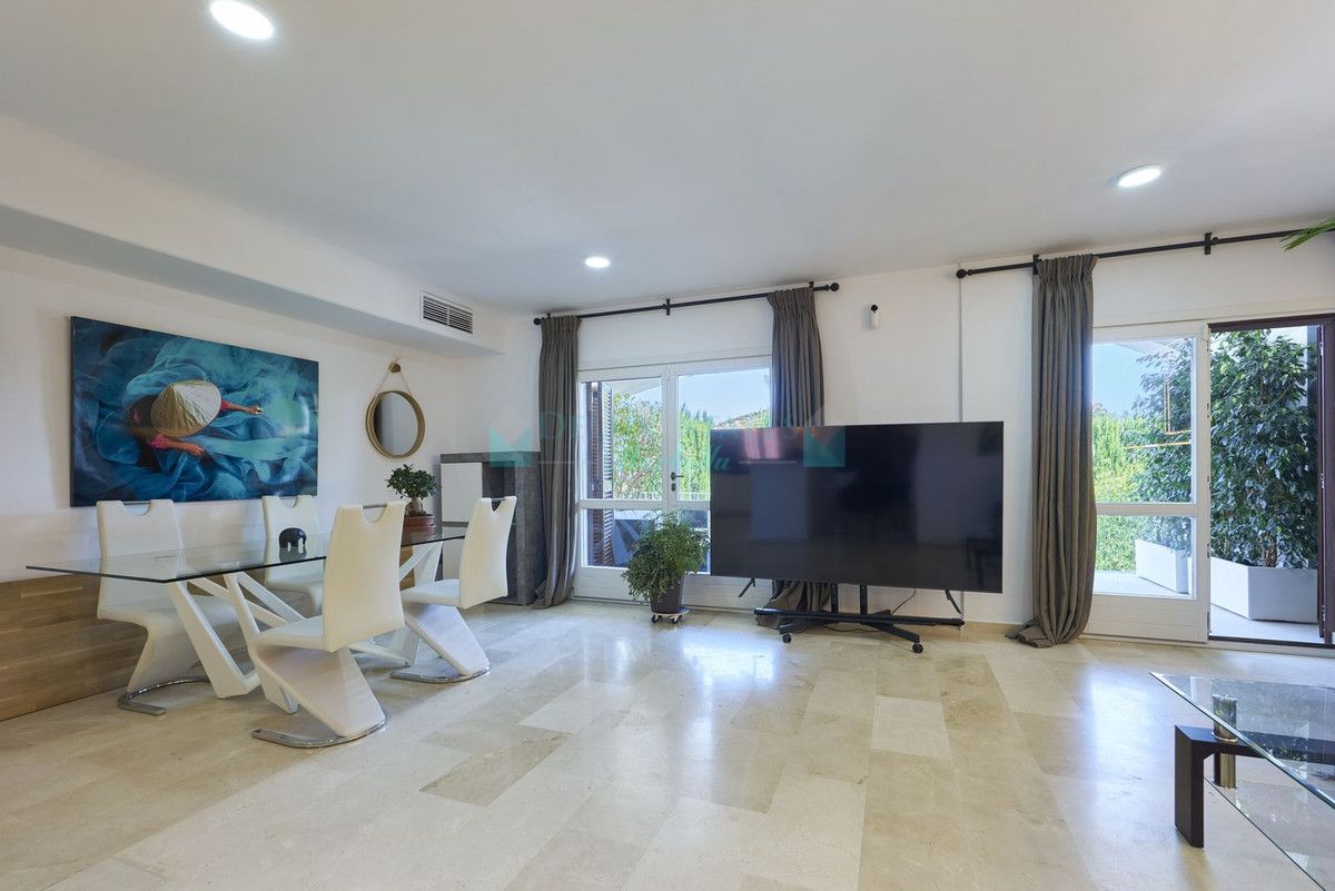 Villa Pareada en alquiler en Marbella Golden Mile