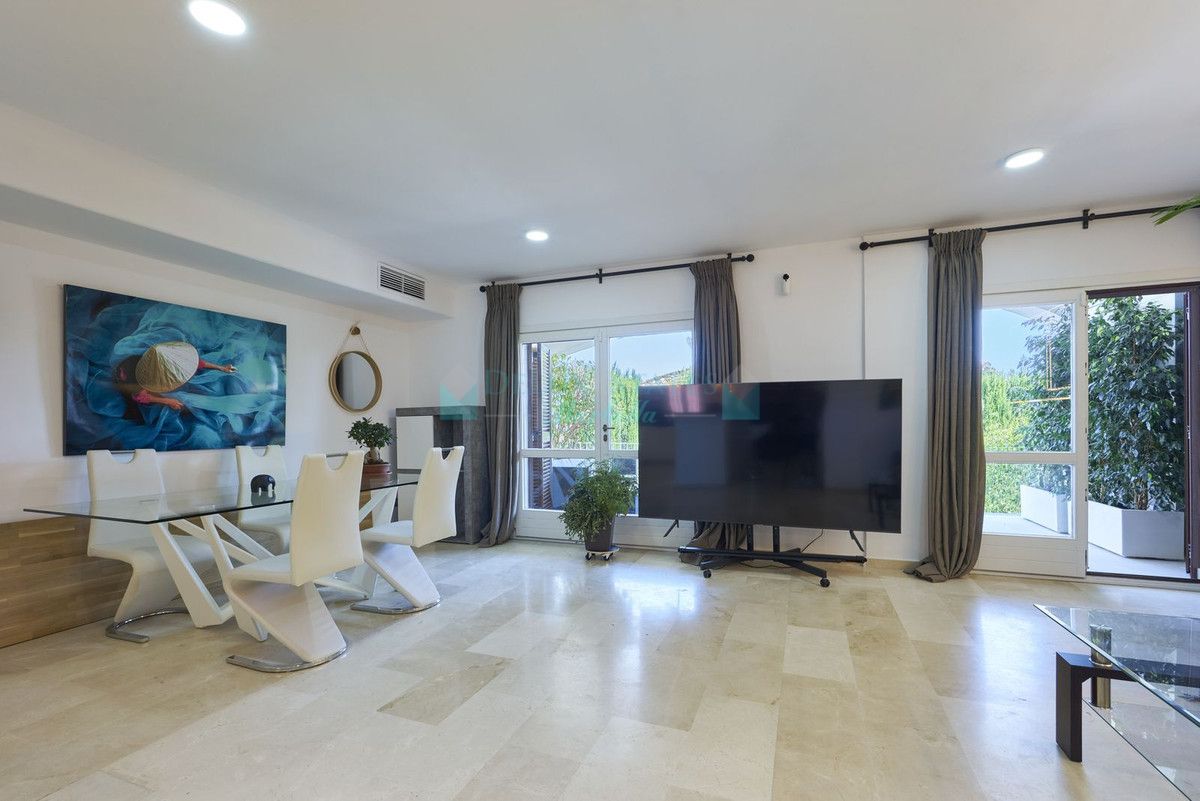 Semi Detached Villa for rent in Marbella Golden Mile