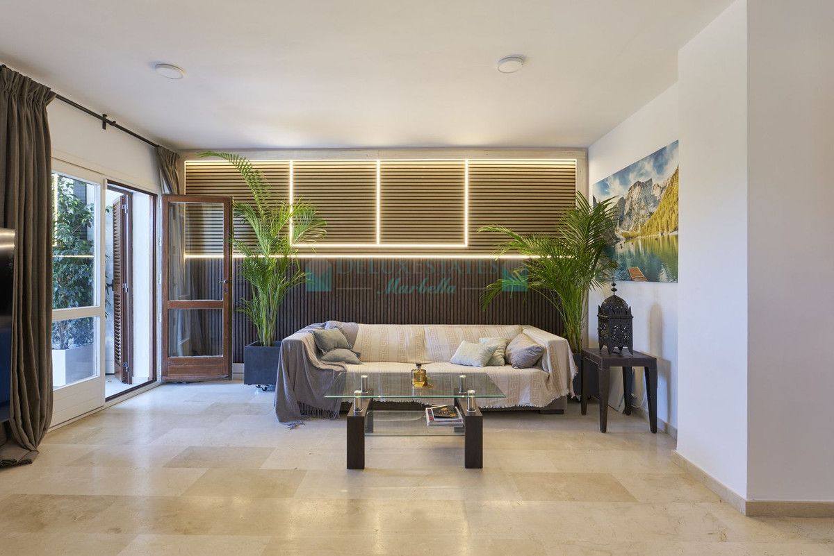 Villa Pareada en alquiler en Marbella Golden Mile