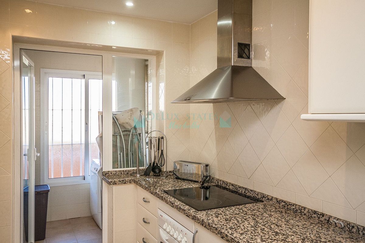 Ático en venta en Elviria, Marbella Este