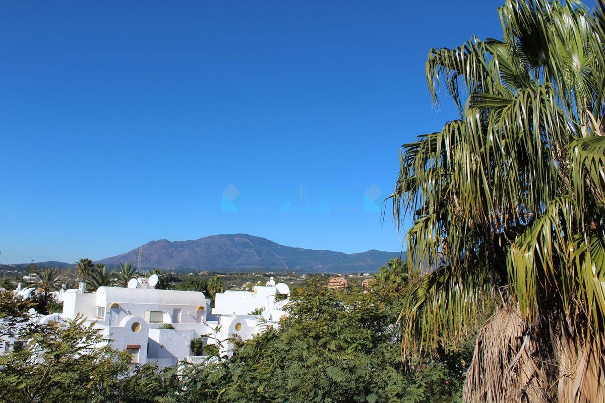 Penthouse for sale in Estepona