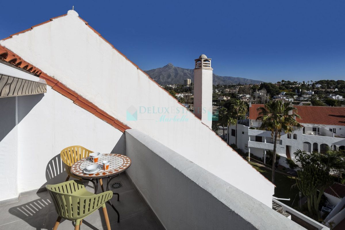 Penthouse for sale in Nueva Andalucia