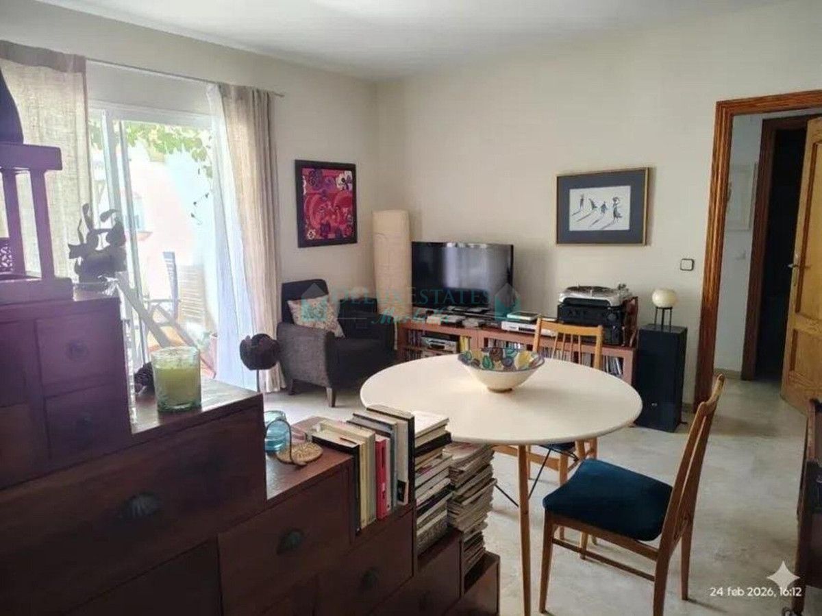 Apartment for sale in Estepona