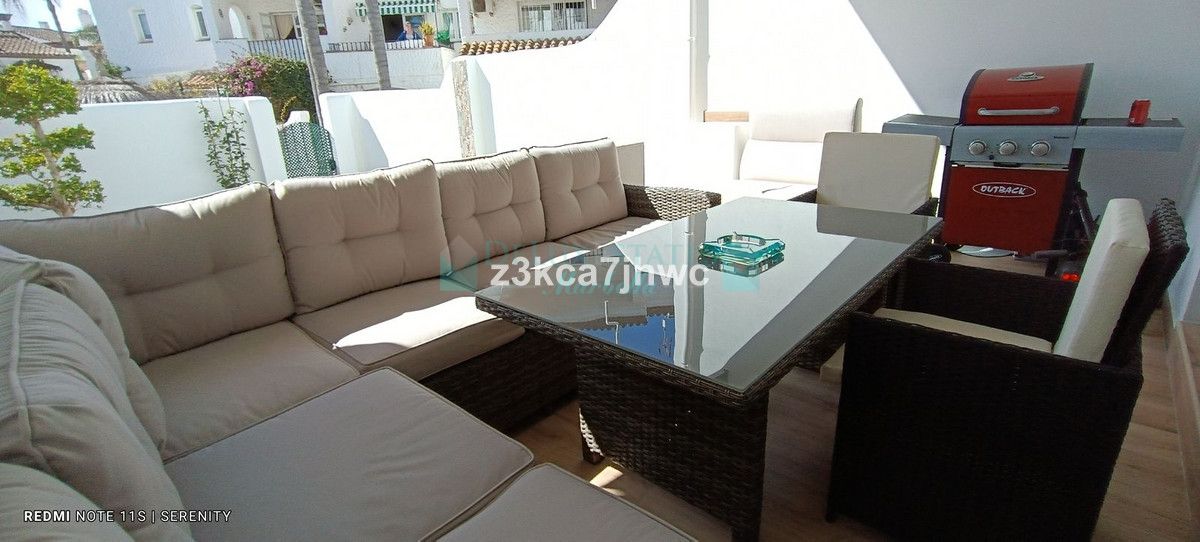 Town House for sale in Estepona