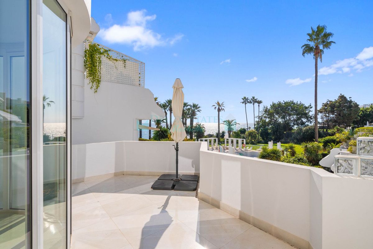 Apartment for sale in New Golden Mile, Estepona