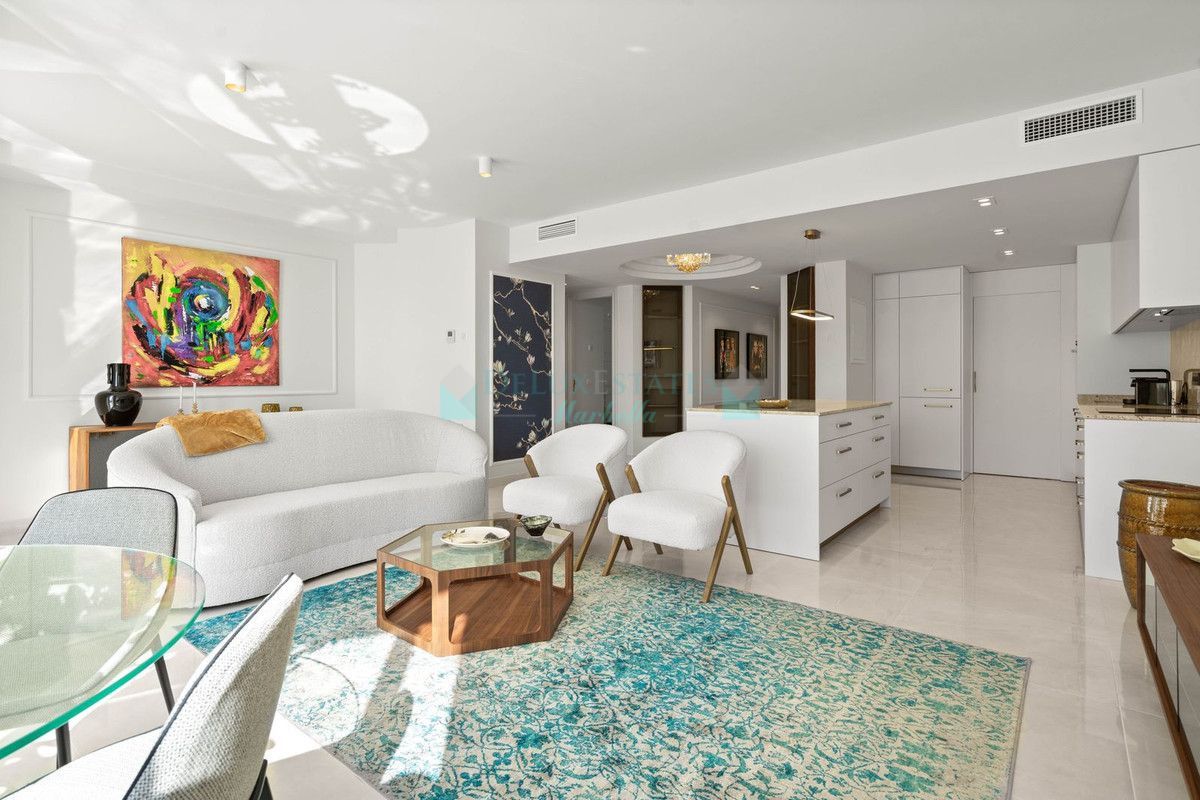 Apartamento en venta en New Golden Mile, Estepona