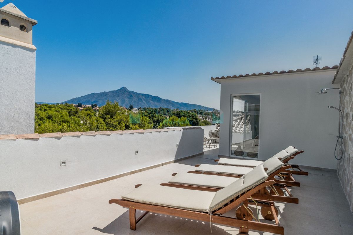 Penthouse for sale in Nueva Andalucia