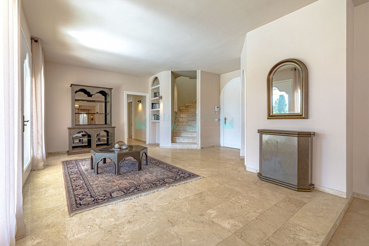 Semi Detached Villa for rent in Estepona