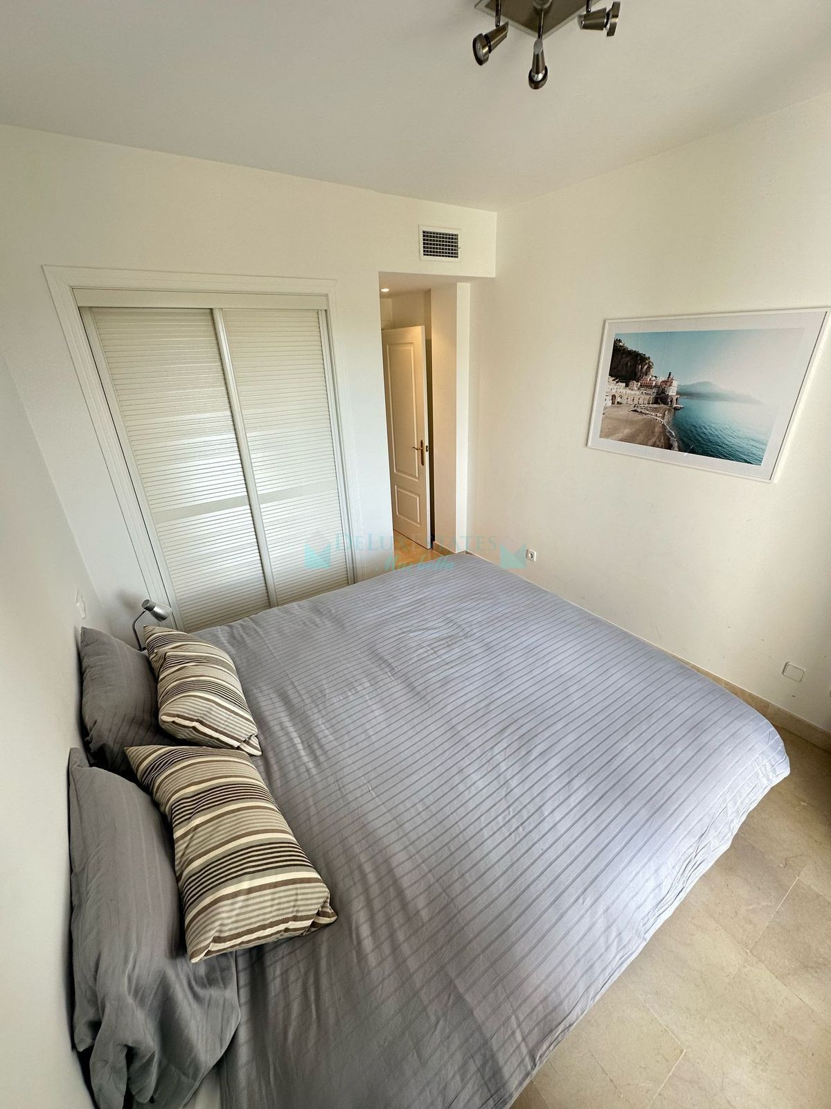 Apartment for rent in Los Arqueros, Benahavis