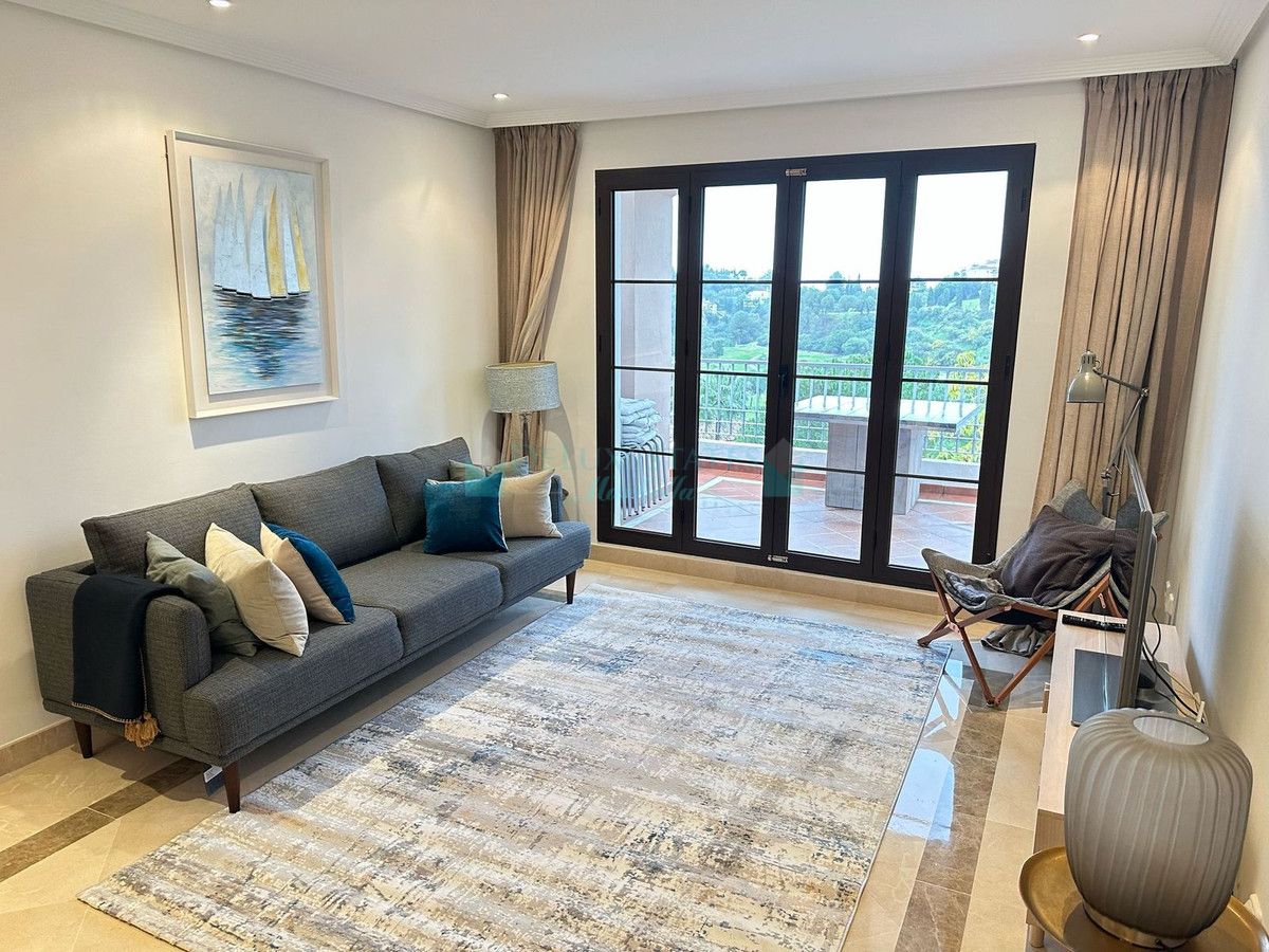 Apartment for rent in Los Arqueros, Benahavis