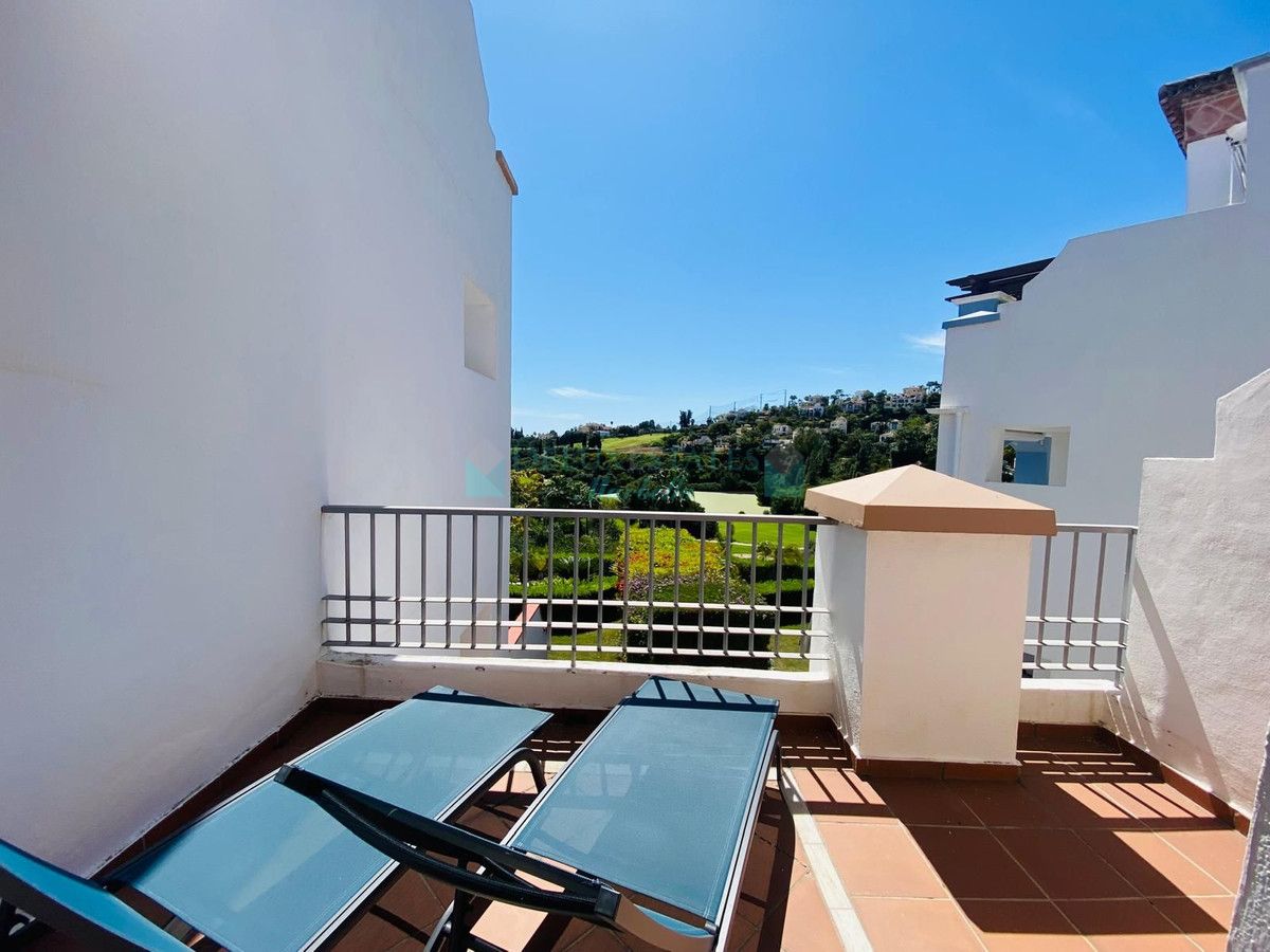 Apartment for rent in Los Arqueros, Benahavis