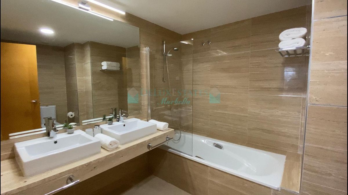 Apartamento Planta Baja en alquiler en Benahavis