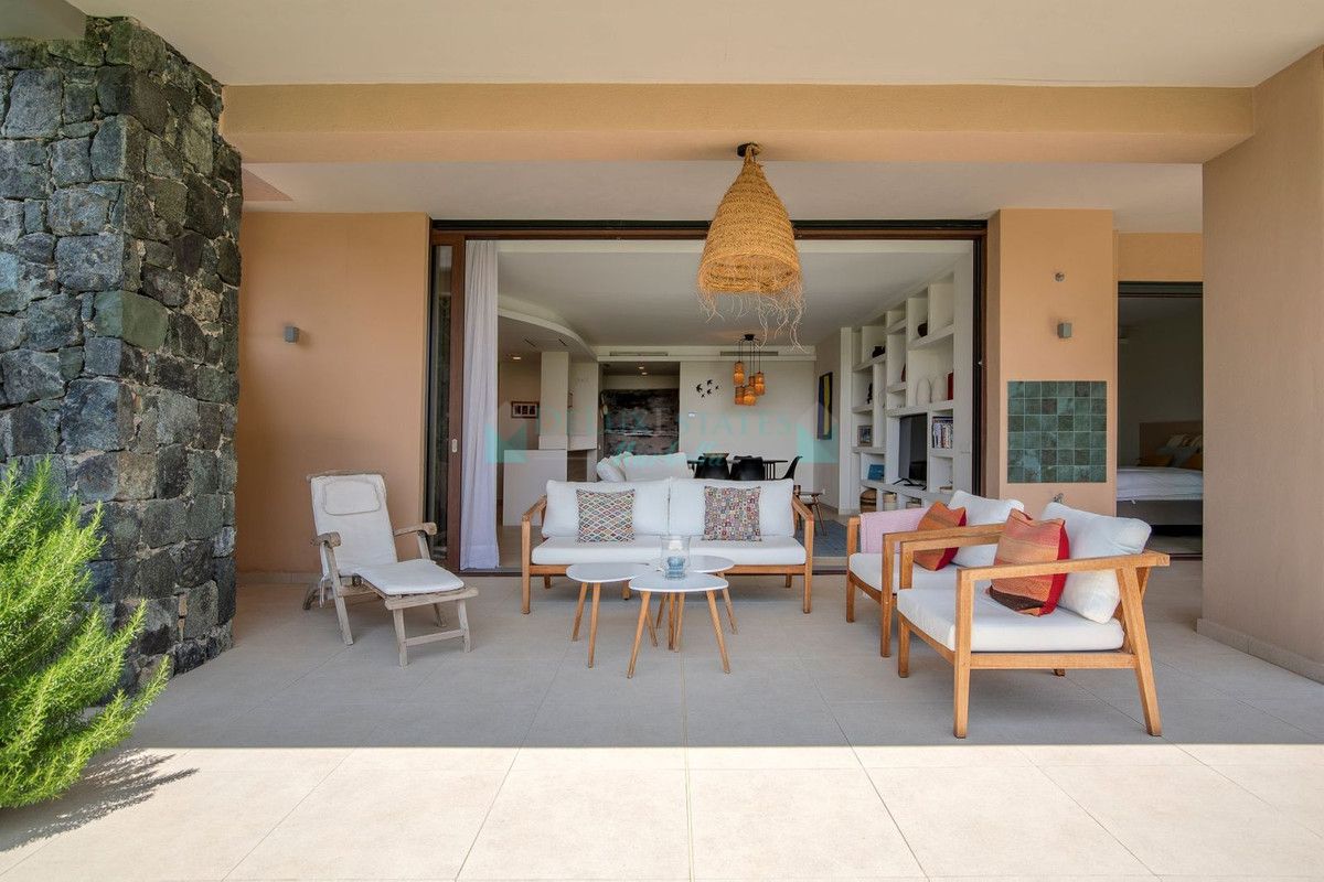 Ground Floor Apartment for sale in Benahavis