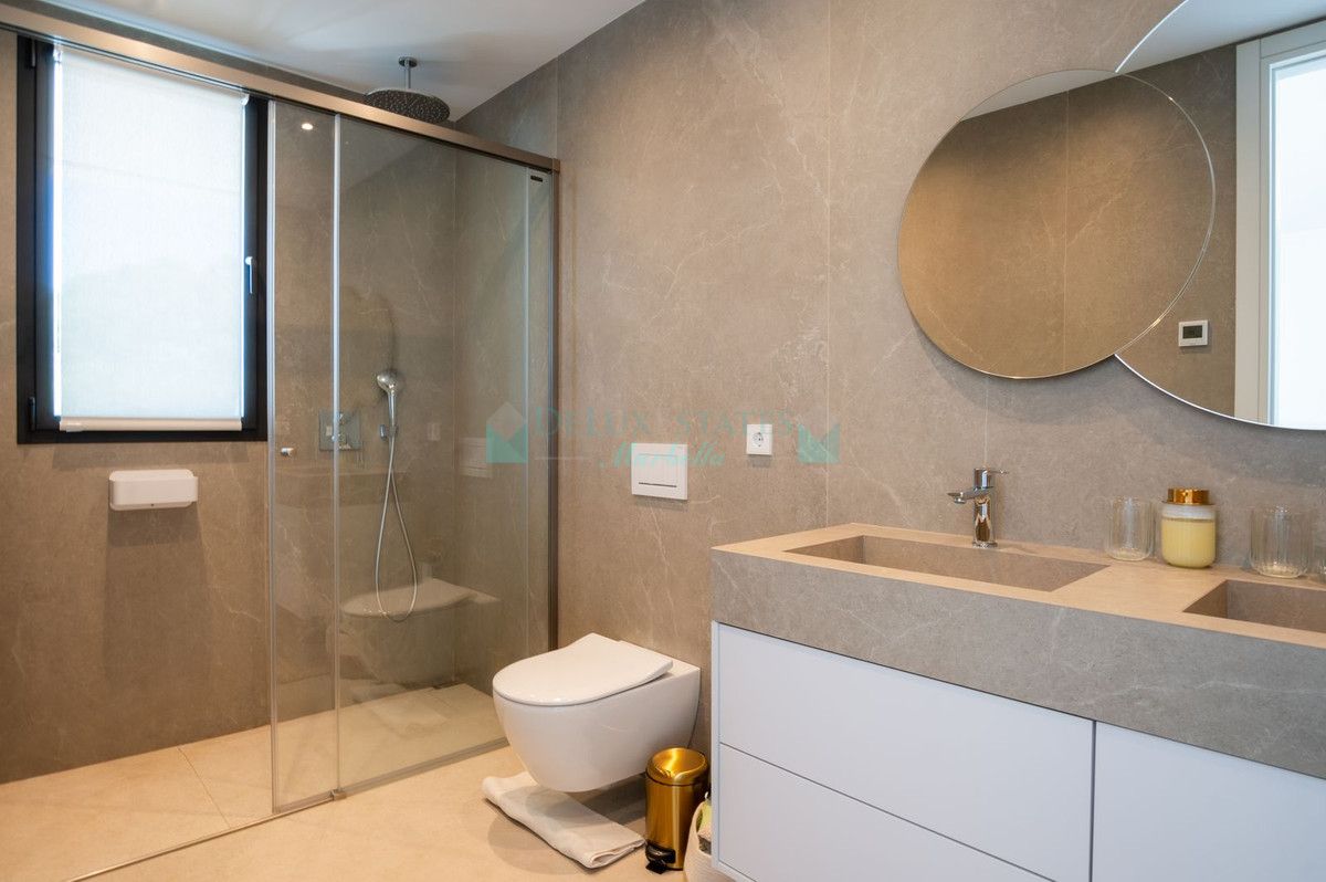 Town House for rent in Elviria, Marbella East