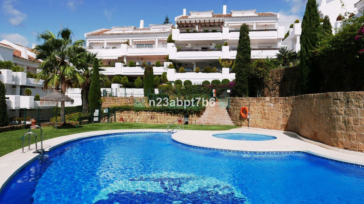 Apartment for sale in Aloha, Nueva Andalucia