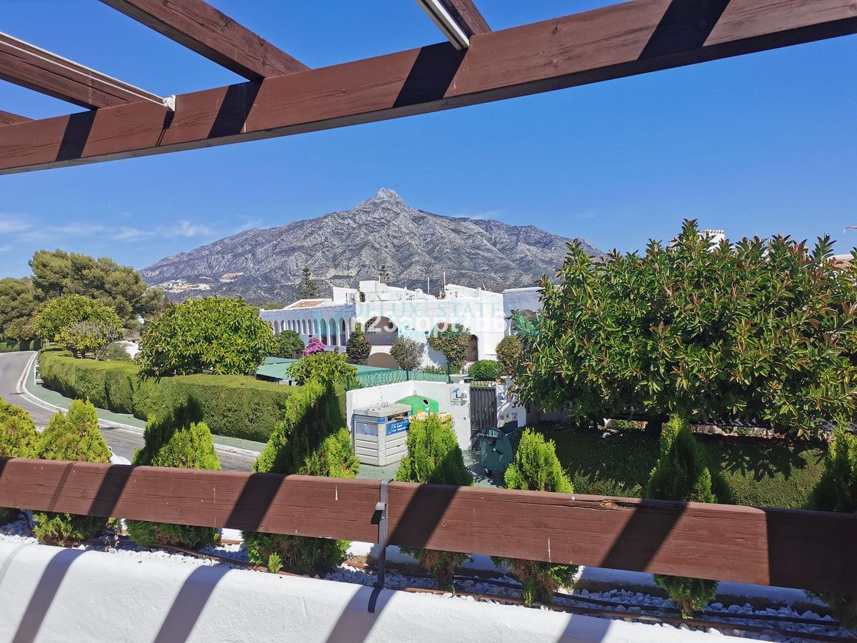 Apartment for sale in Aloha, Nueva Andalucia