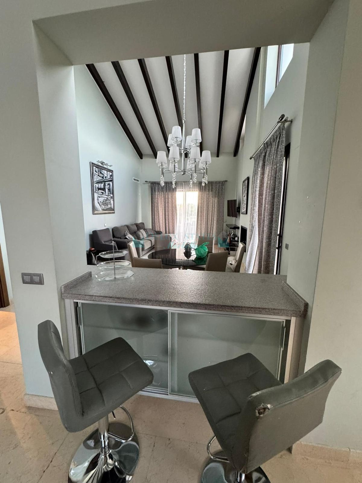 Penthouse for rent in El Paraiso, Estepona