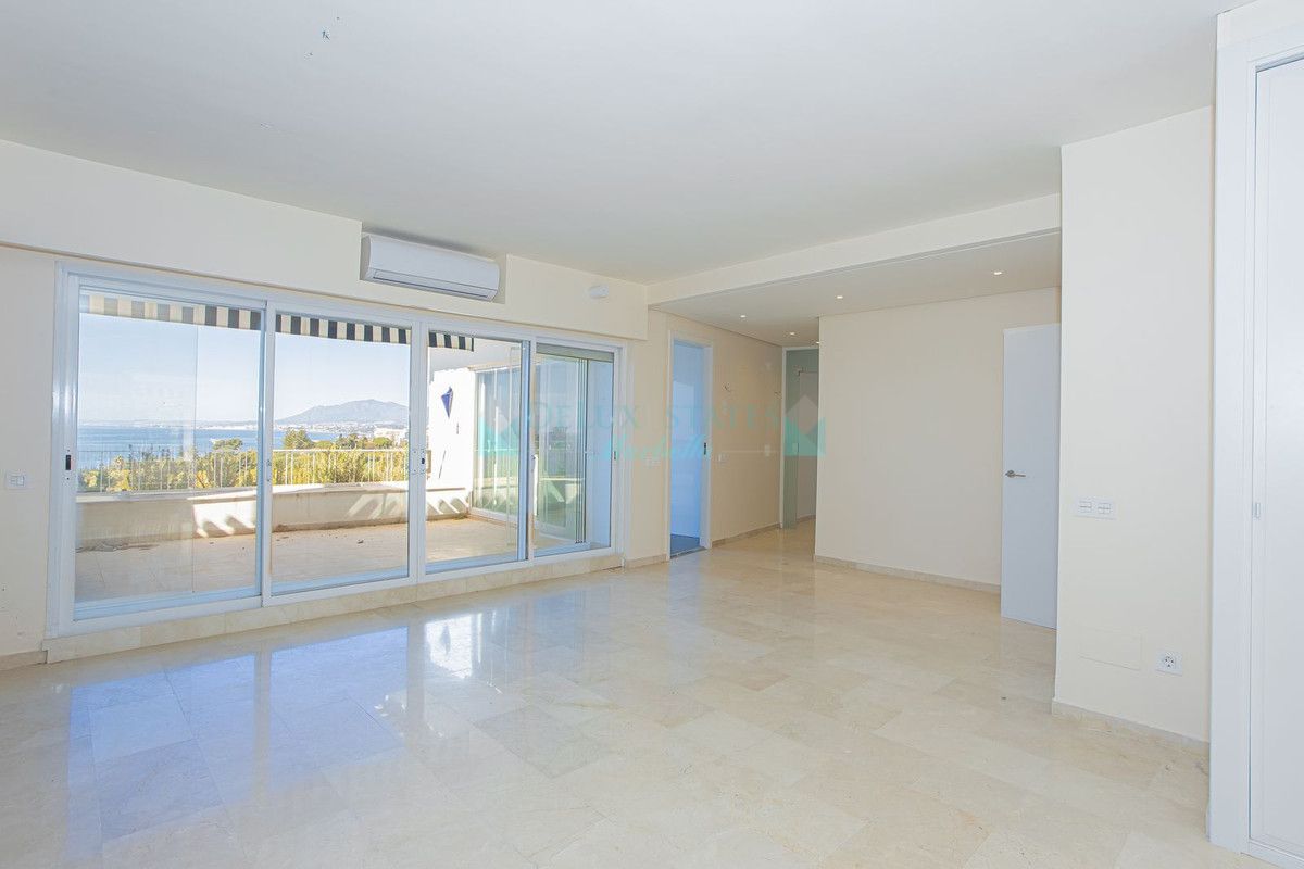 Ático en venta en Rio Real, Marbella Este