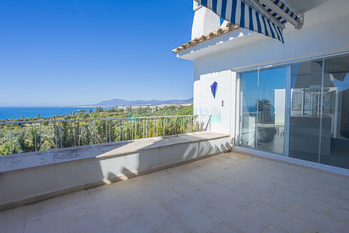 Ático en venta en Rio Real, Marbella Este