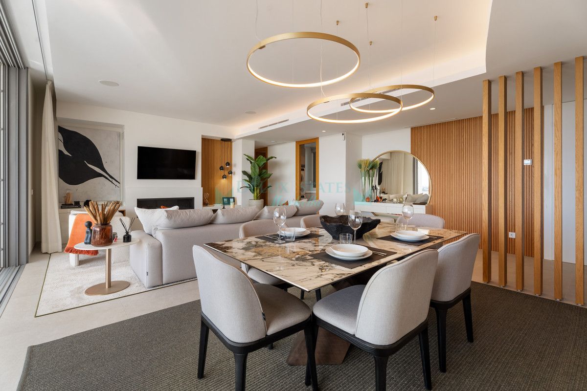 Apartamento en venta en Benahavis