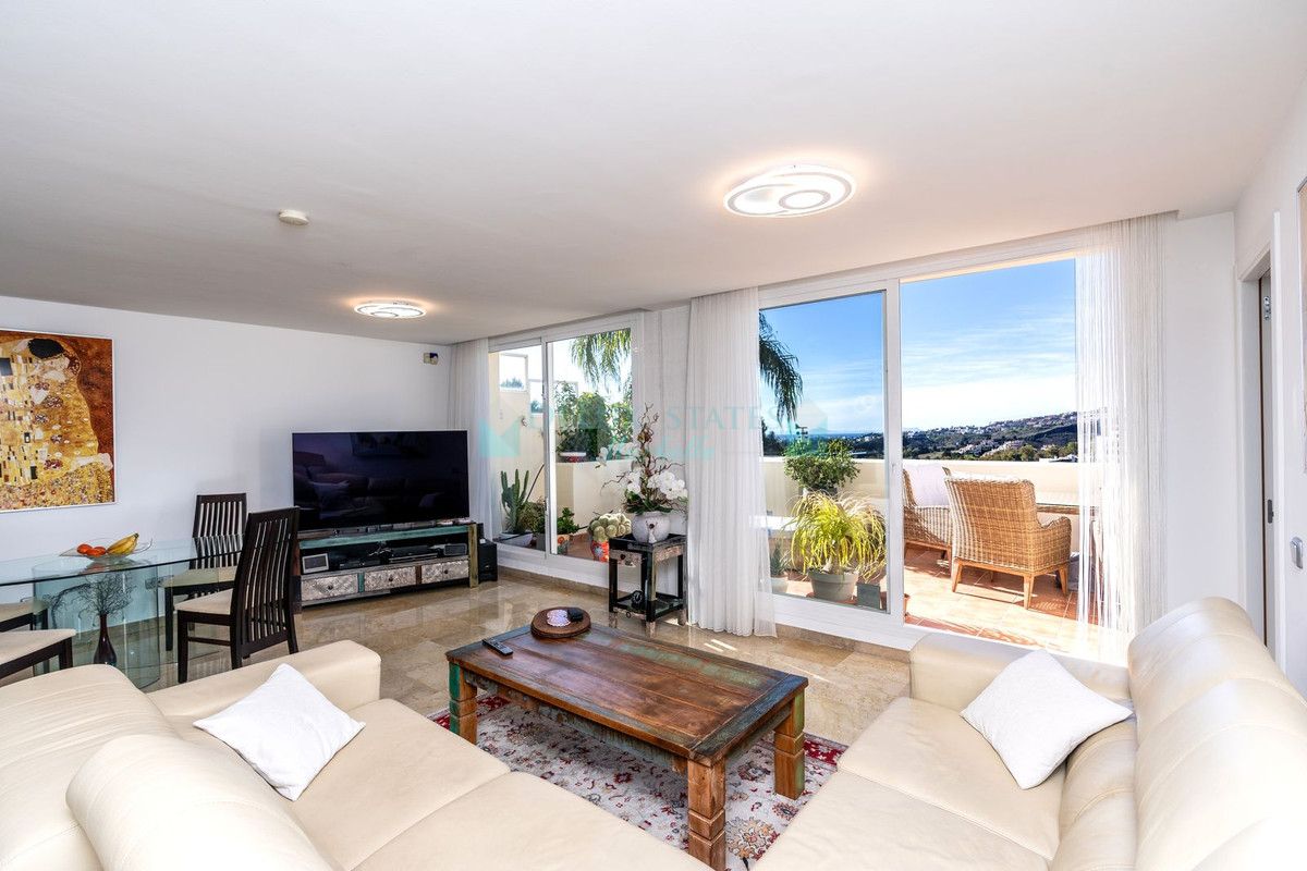 Apartment for sale in Los Arqueros, Benahavis