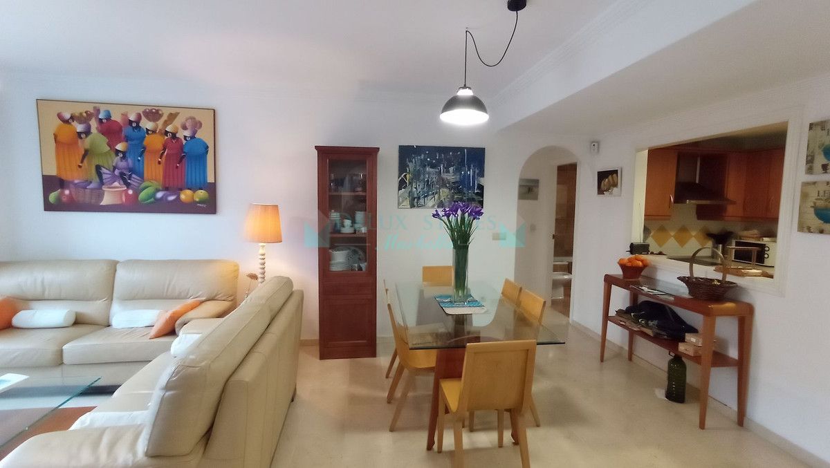 Ground Floor Apartment for sale in Elviria, Marbella East