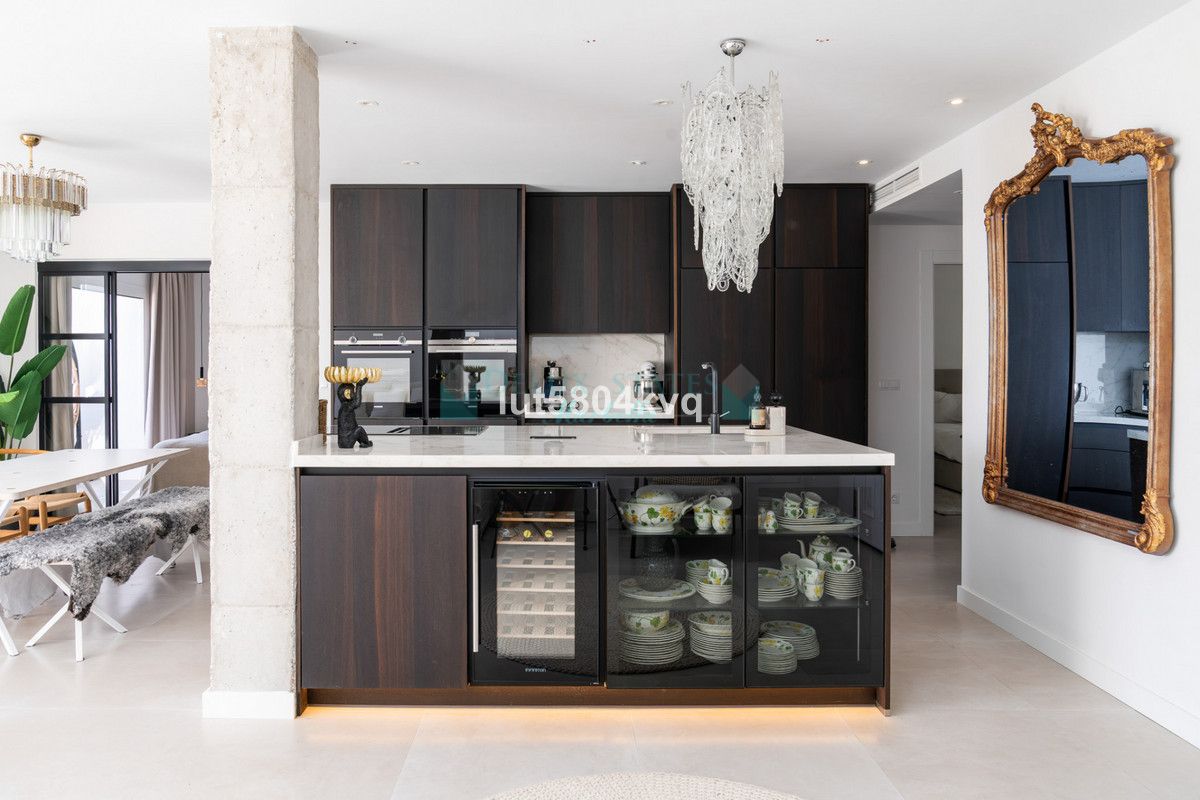 Penthouse for sale in La Quinta, Benahavis