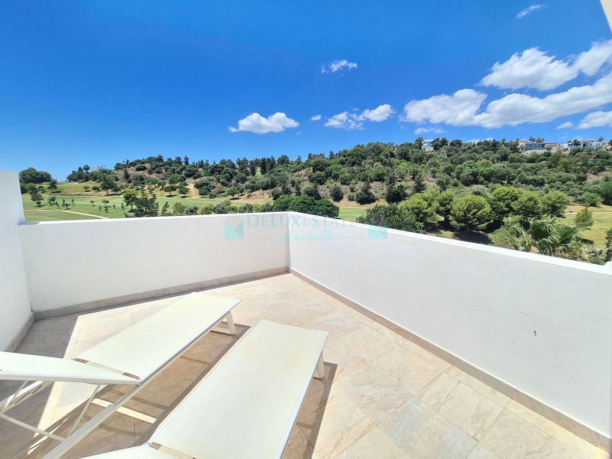 Penthouse for sale in Benahavis