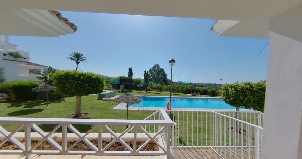 Ground Floor Apartment for sale in Rio Real, Marbella East