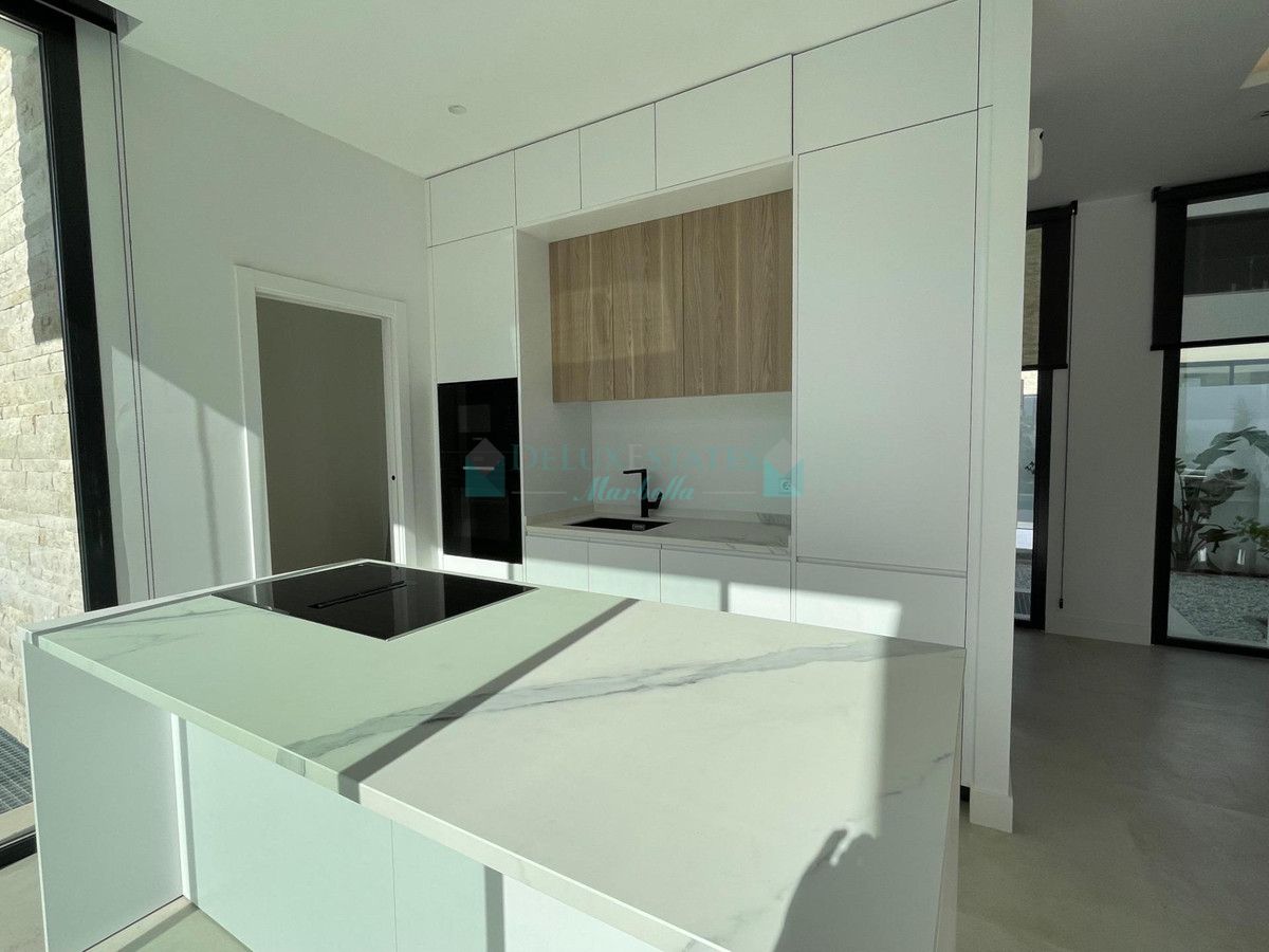 Villa en venta en Estepona