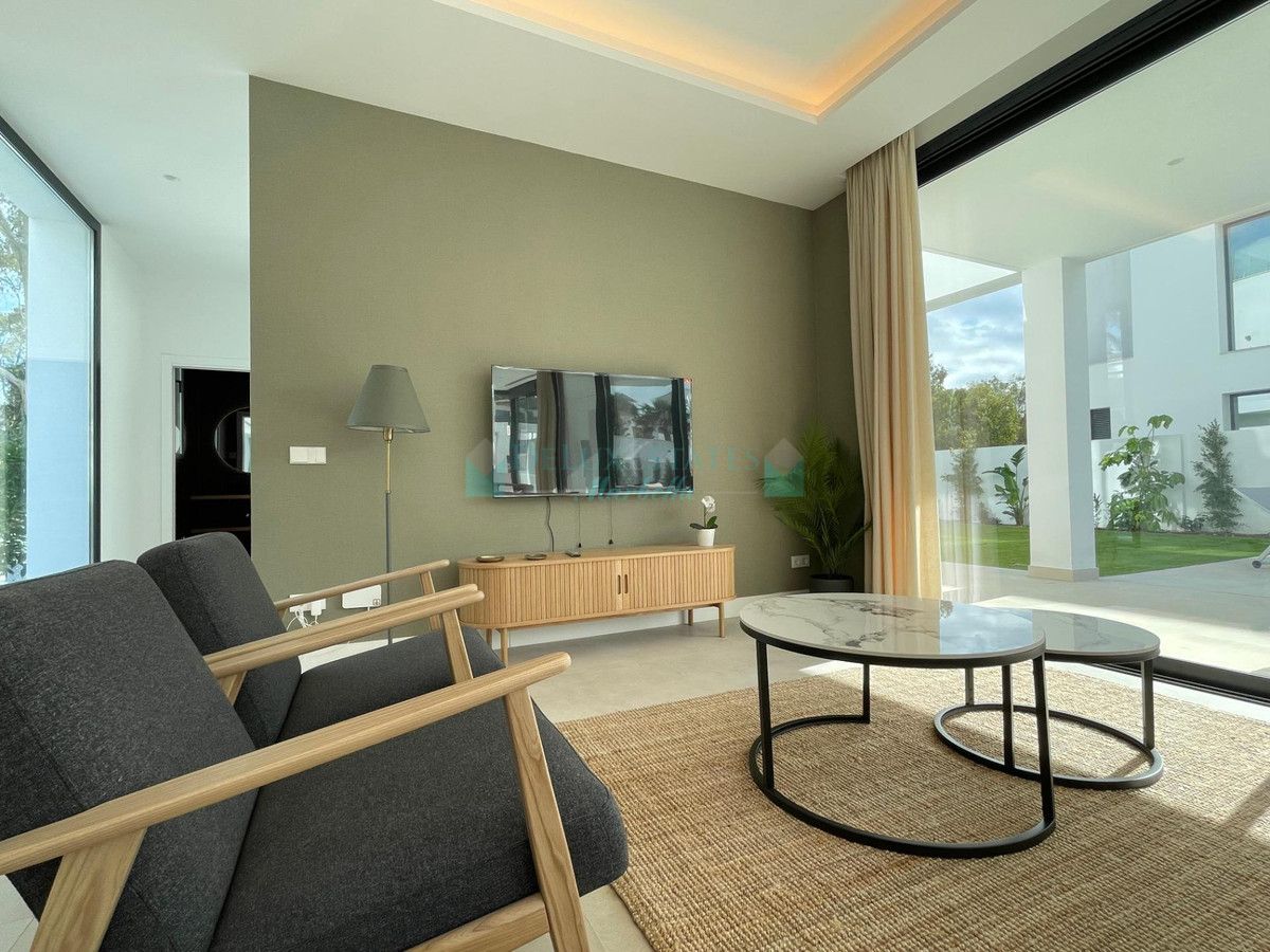 Villa en venta en Estepona