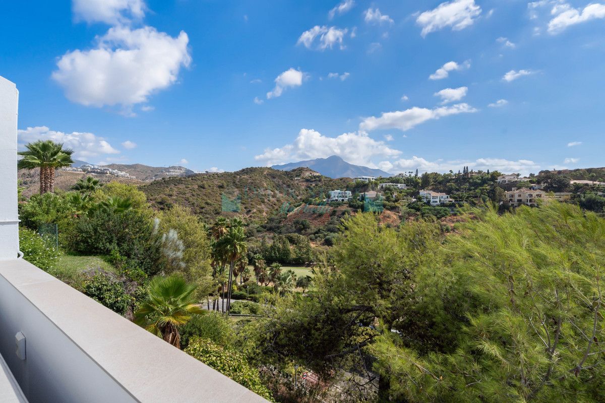 Apartment for sale in La Quinta, Benahavis