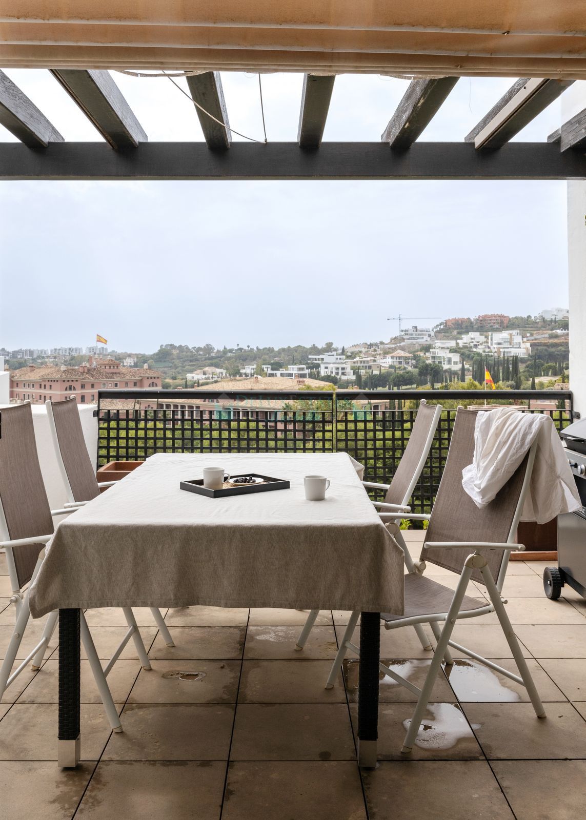 Apartment for sale in Benahavis