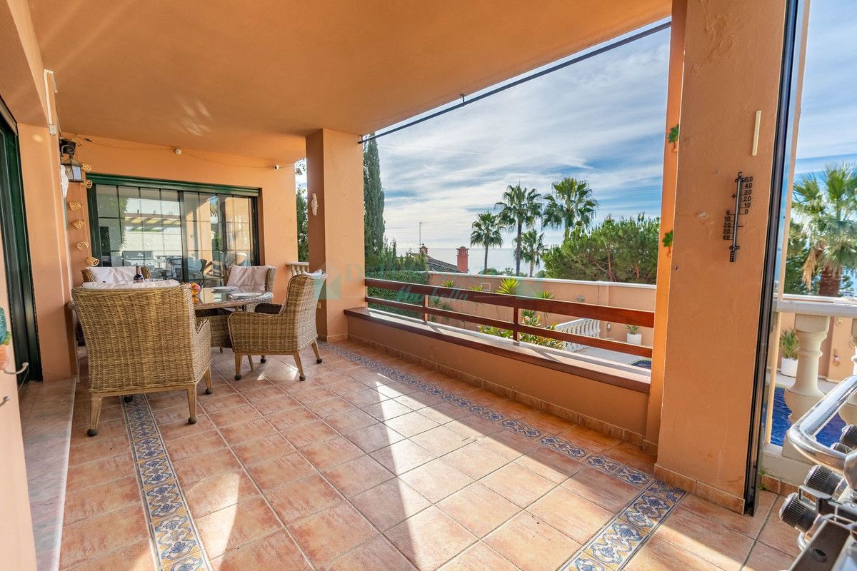 Villa en venta en Estepona