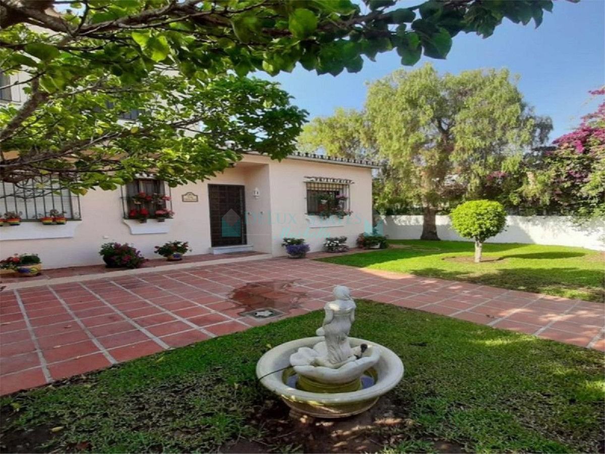 Villa for sale in Marbesa, Marbella East