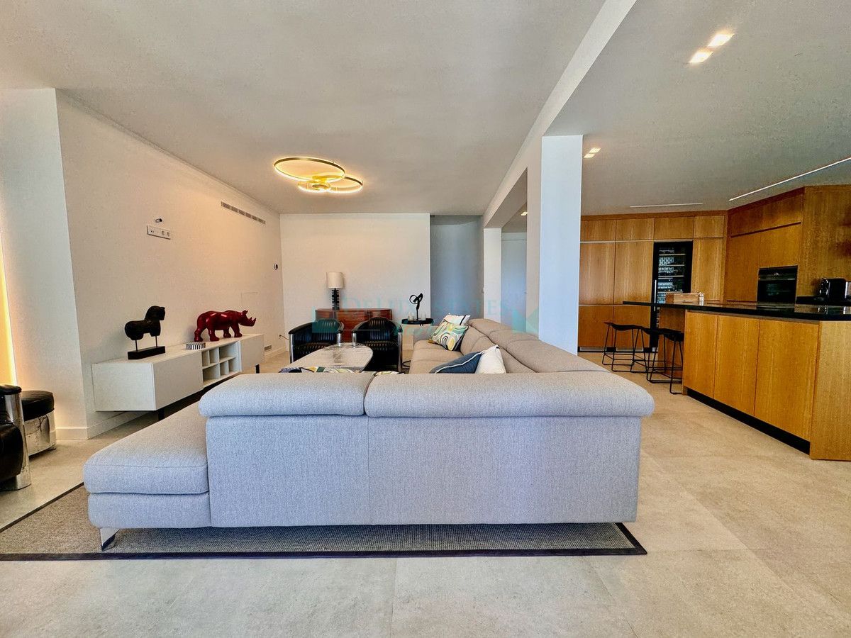 Apartment for sale in Cabopino, Marbella East