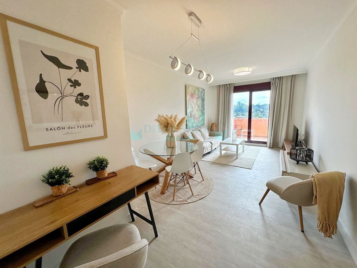 Apartment for sale in El Paraiso, Estepona