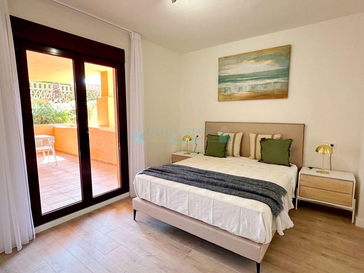 Apartment for sale in El Paraiso, Estepona